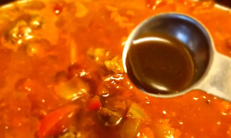 adding worcestershire sauce in chili